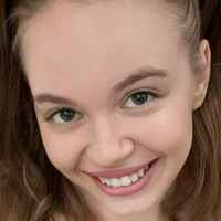 аделлев Голая