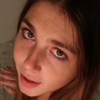 Алекса Эванс Голая