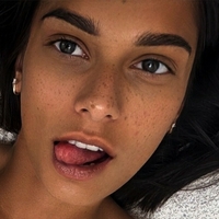 Алисерае Голая