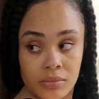 Алайс7фут Голая