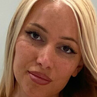 Аманда С. Эмилия Голая