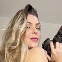 Ана Бруна Авила Голая