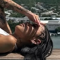 Asian Queen Голая