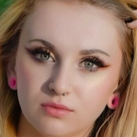 Айла Виксен Голая