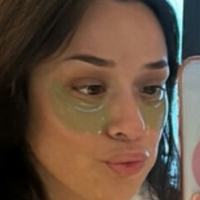 Бейли Флорес Голая