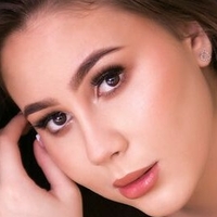 Блэклатинас Голая