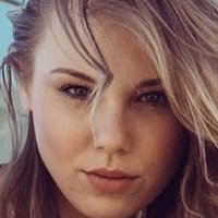 Бриана Кейтлин Голая