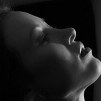 Британская модель Кэлли Голая