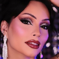 Бруна Луиза Голая