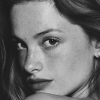 Камилла Йолайн Голая