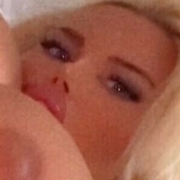 кэндичармсвип Голая