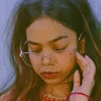 Каустури Голая