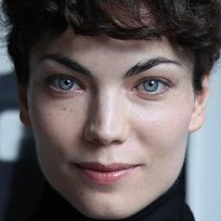 Корали Ревель Голая