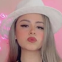 Даниэлита Хр Голая