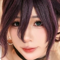 Ивон Кэтграс Голая