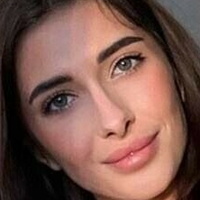 Элизабет Лав Голая