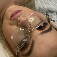 Эмилиил Голая