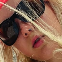 gratefuldaughterofficial Голая