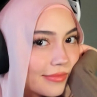 Хиджаб Он Голая