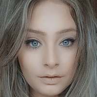 Холлиджейнекзо Голая