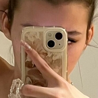 икімела Голая