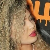 индэлли.мело Голая