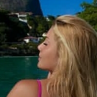 Исак Камарго Голая