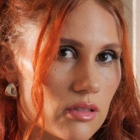 ицкеллфайр Голая