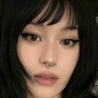 Джэйд Ян Голая