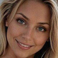 Джессика Густафсон Голая