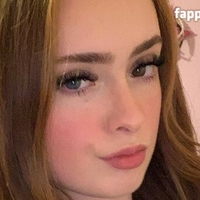 Кариинэйджейн Голая