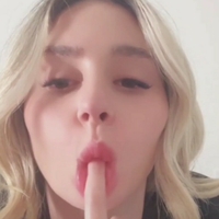 Кейбейкер Голая