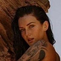 кейлалауренофициал Голая