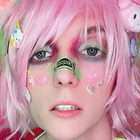 Кингдэддикиттен Голая