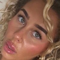 Лайла Такер Голая