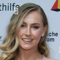 Лаура Нольте Голая