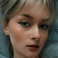 ливловлейи Голая