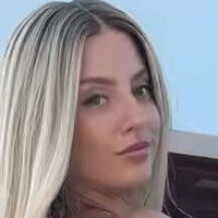 Лоллис Хаус Голая