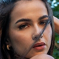 Мадух Андраде Голая