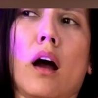 Махия Куин Голая