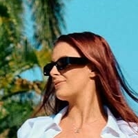 Миа Джи Голая