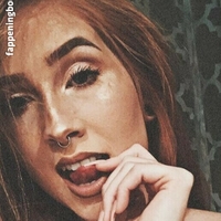 Мичелла Ред Голая