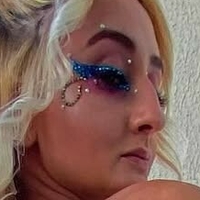 Мили Мун Азиз Голая