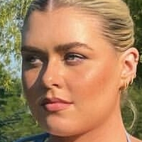 Мисс Хани Миа Голая