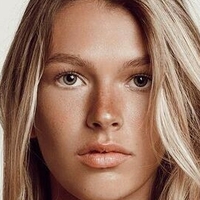 Натали Роббен Голая