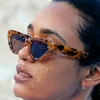 Наяне Оливейра Голая