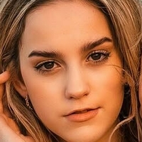 Никола Криса Голая