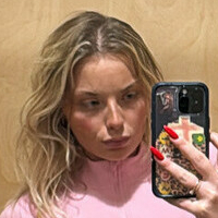 нораааааааа Голая