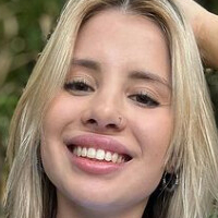 Паули Беле Голая