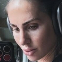 Пресли Голая